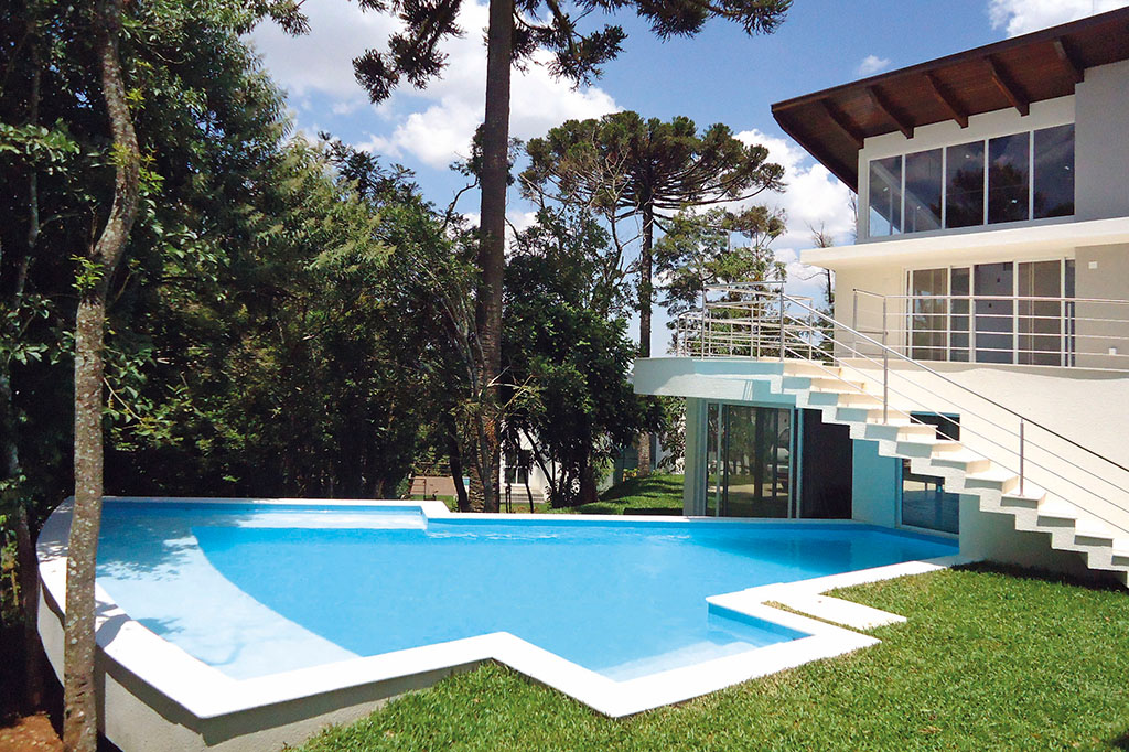 Pool im Garten