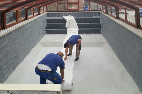 Poolbau monolithische Verfahrensweise