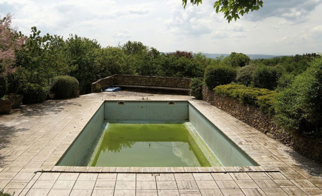 Pool vor der Sanierung